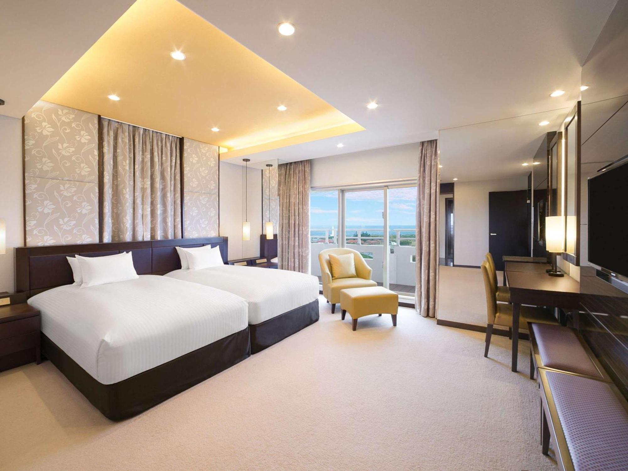 Grand Mercure Okinawa Cape Zanpa Resort Yomitan Exteriör bild