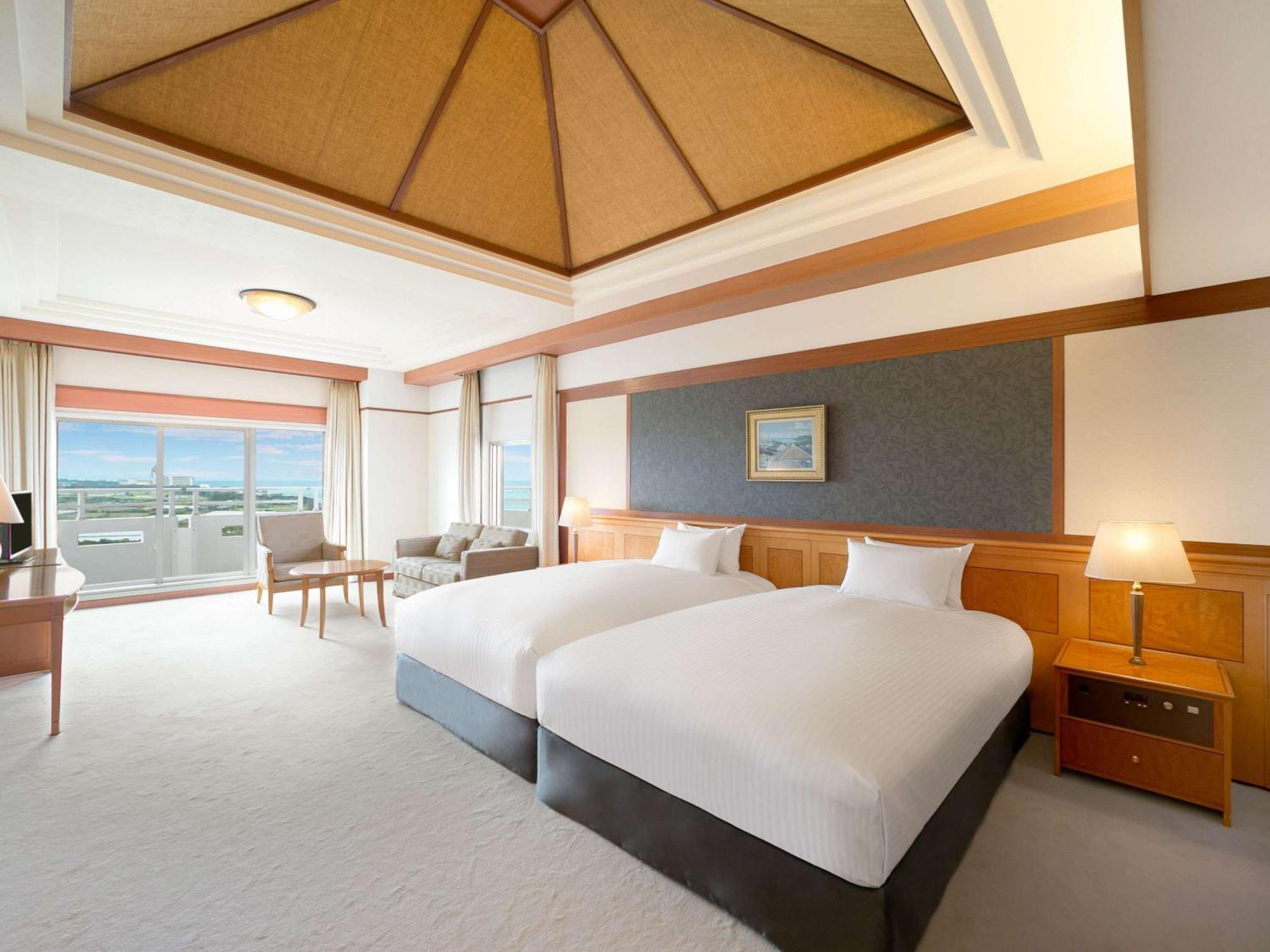 Grand Mercure Okinawa Cape Zanpa Resort Yomitan Exteriör bild