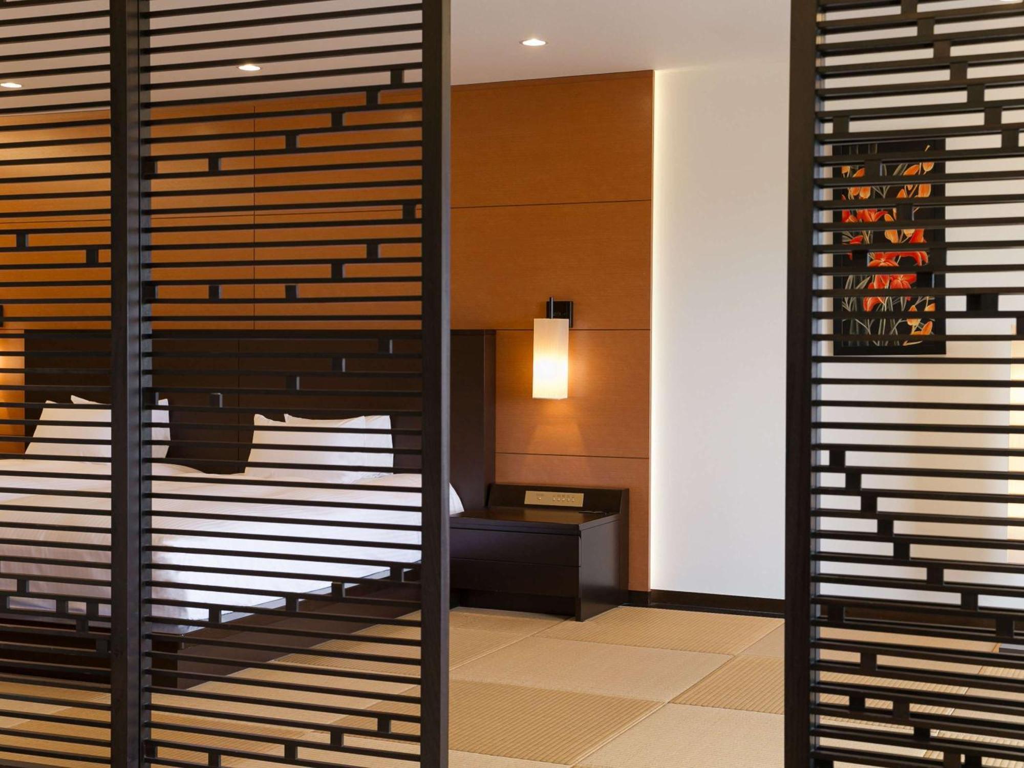 Grand Mercure Okinawa Cape Zanpa Resort Yomitan Exteriör bild