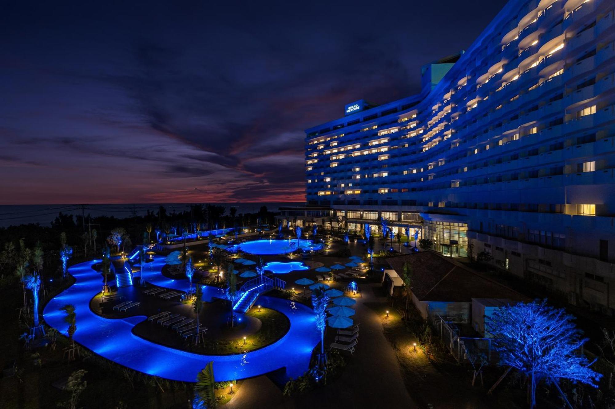 Grand Mercure Okinawa Cape Zanpa Resort Yomitan Exteriör bild
