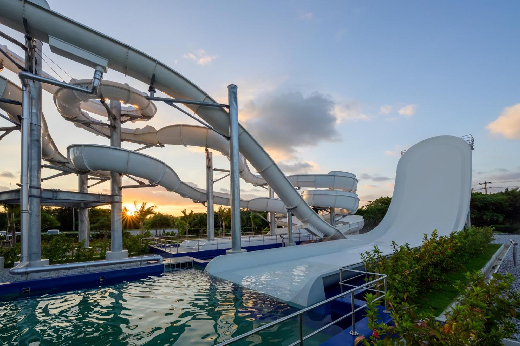 Grand Mercure Okinawa Cape Zanpa Resort Yomitan Exteriör bild