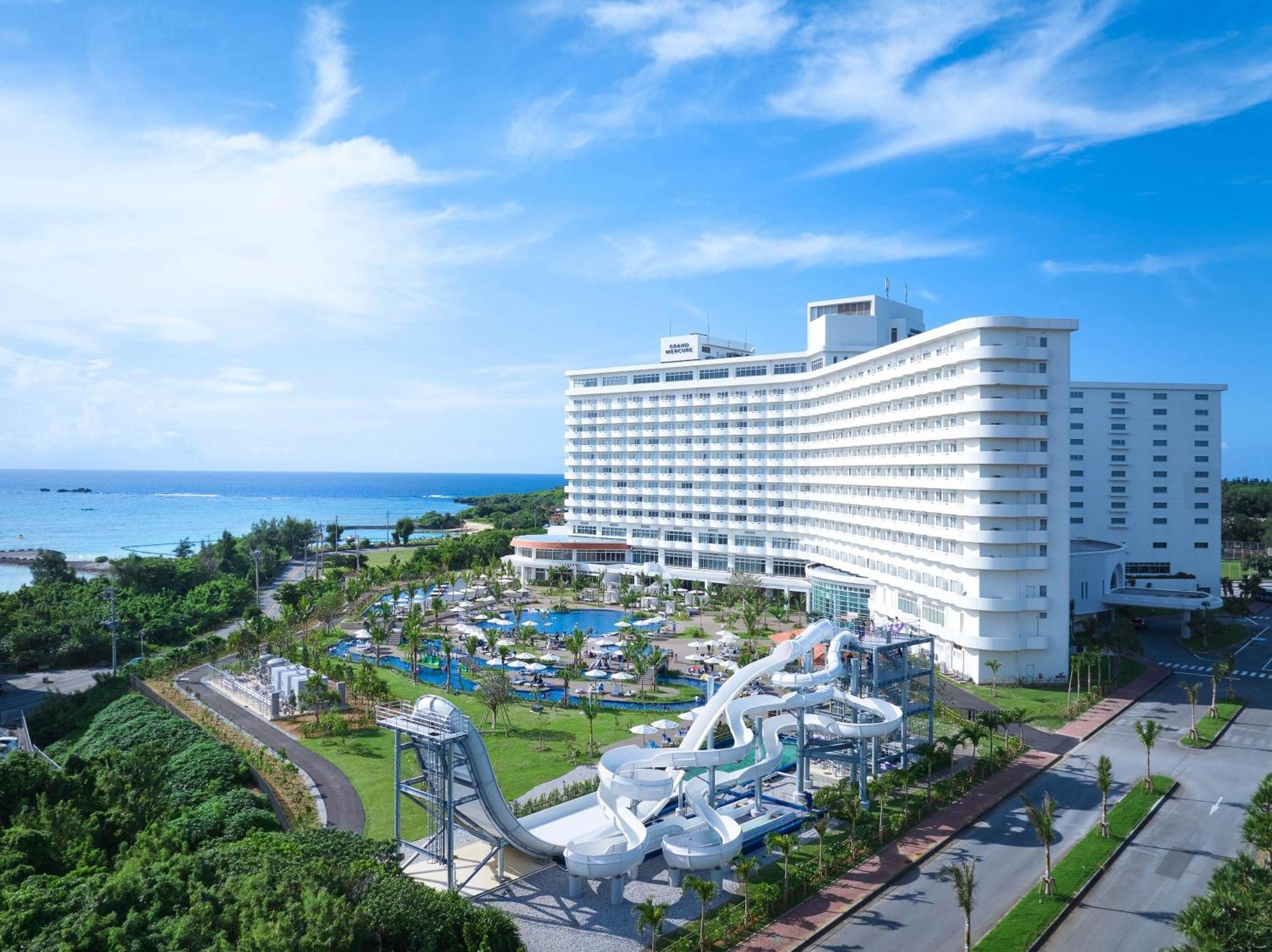 Grand Mercure Okinawa Cape Zanpa Resort Yomitan Exteriör bild