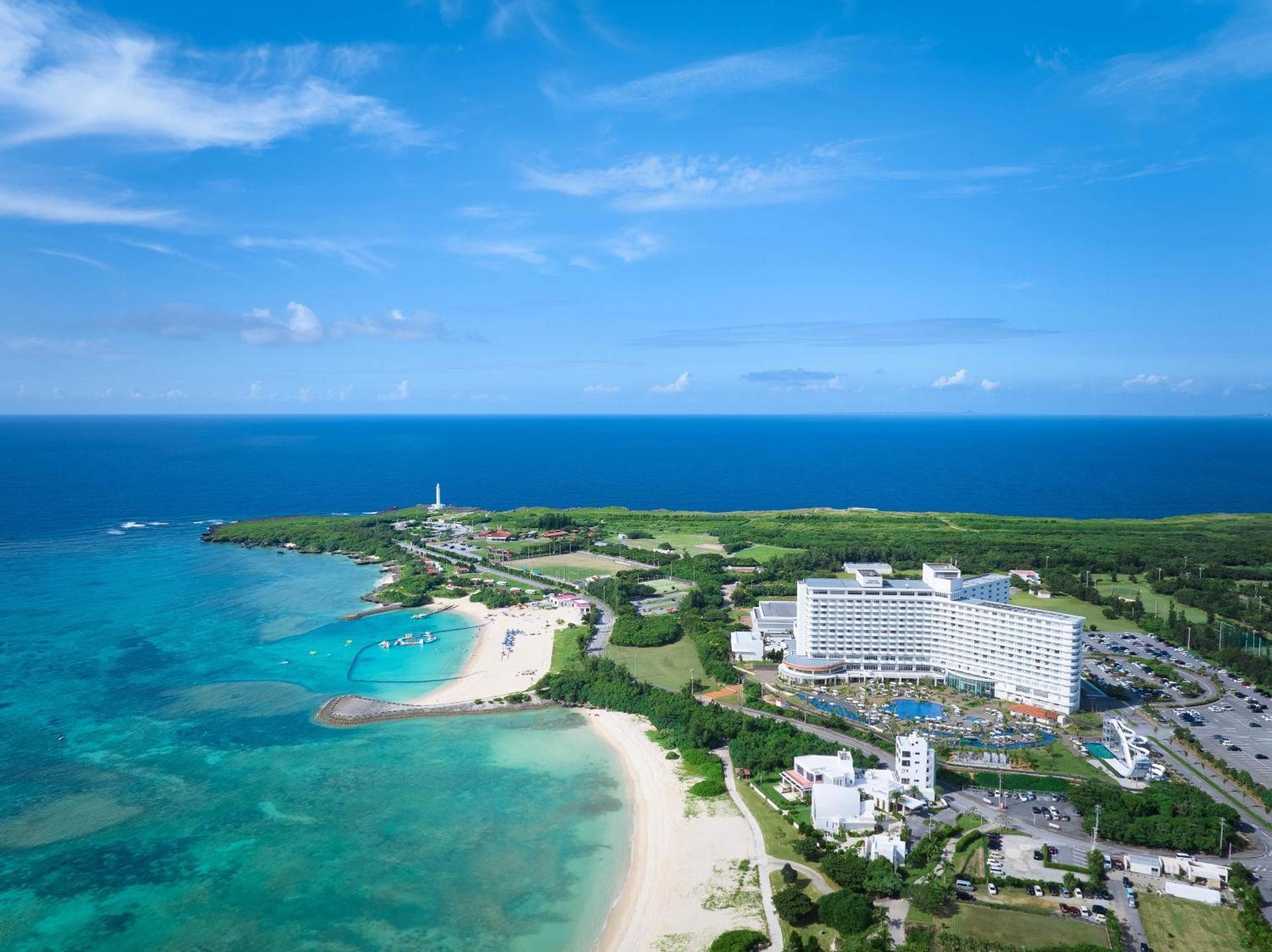 Grand Mercure Okinawa Cape Zanpa Resort Yomitan Exteriör bild