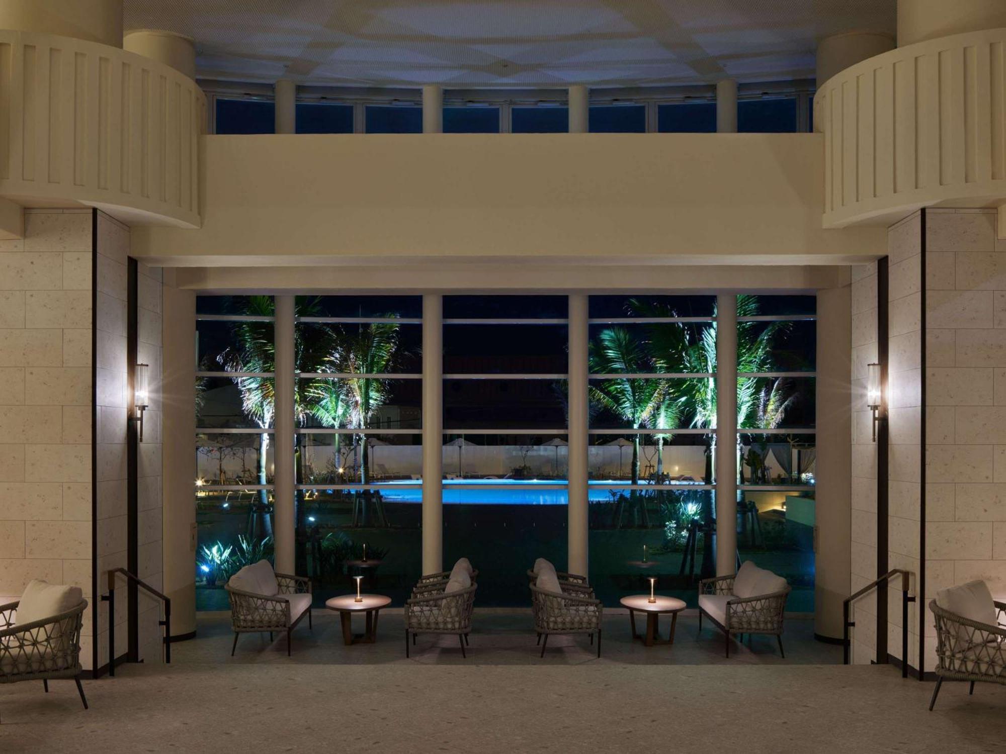 Grand Mercure Okinawa Cape Zanpa Resort Yomitan Exteriör bild