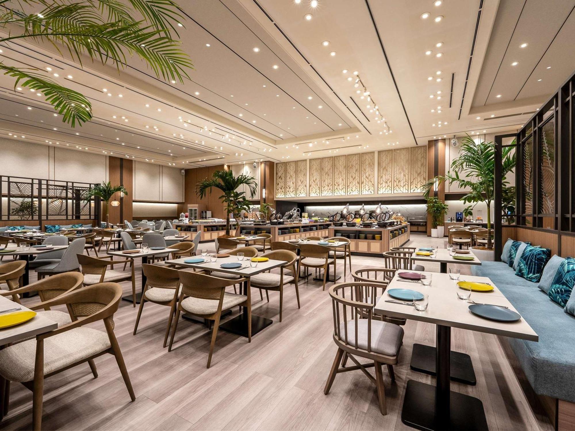 Grand Mercure Okinawa Cape Zanpa Resort Yomitan Exteriör bild