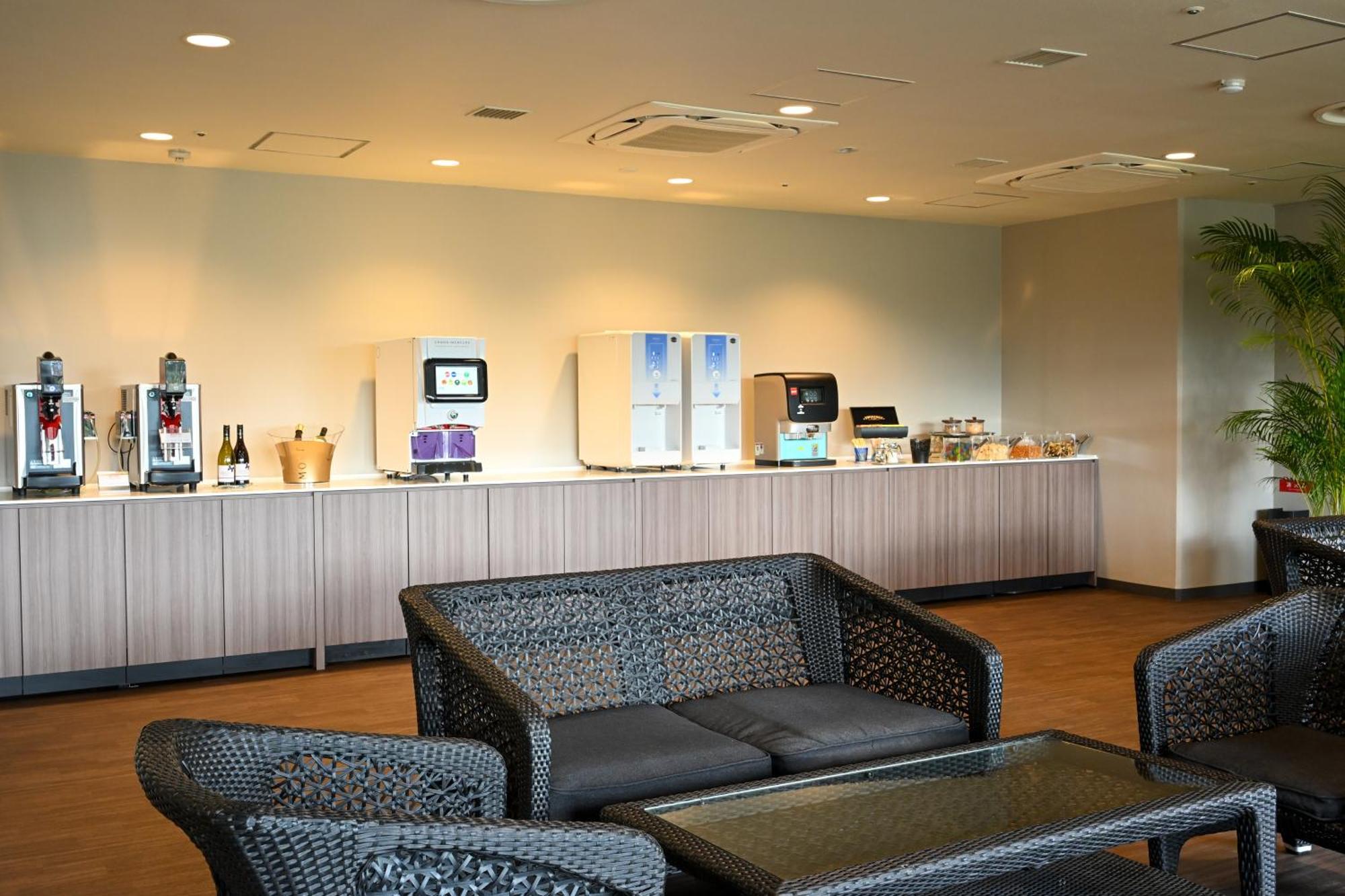 Grand Mercure Okinawa Cape Zanpa Resort Yomitan Exteriör bild