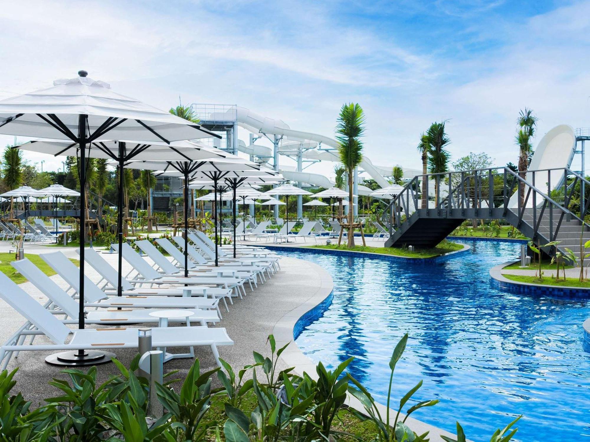 Grand Mercure Okinawa Cape Zanpa Resort Yomitan Exteriör bild