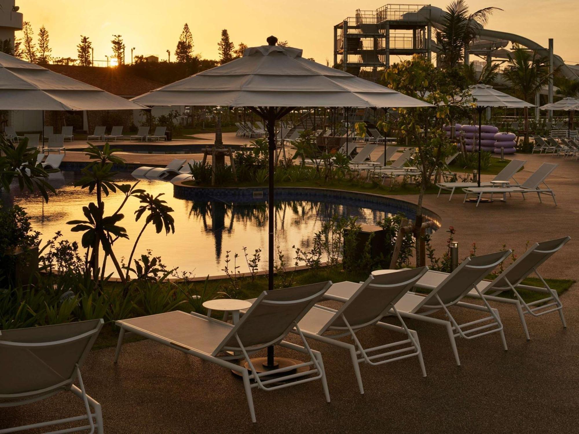 Grand Mercure Okinawa Cape Zanpa Resort Yomitan Exteriör bild